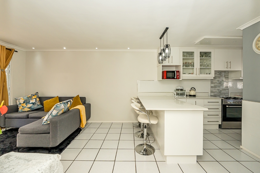 2 Bedroom Property for Sale in Thornton Western Cape